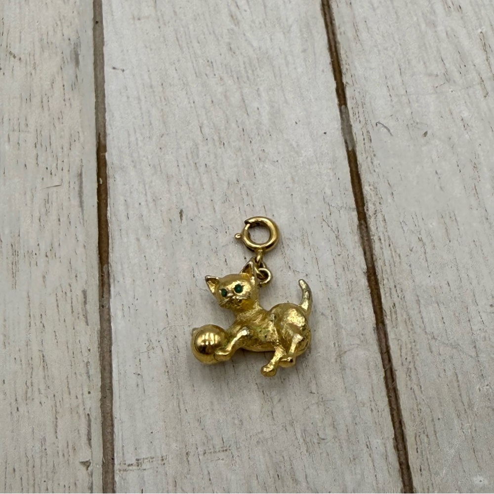 Gold tone small Cat Charm Pendant